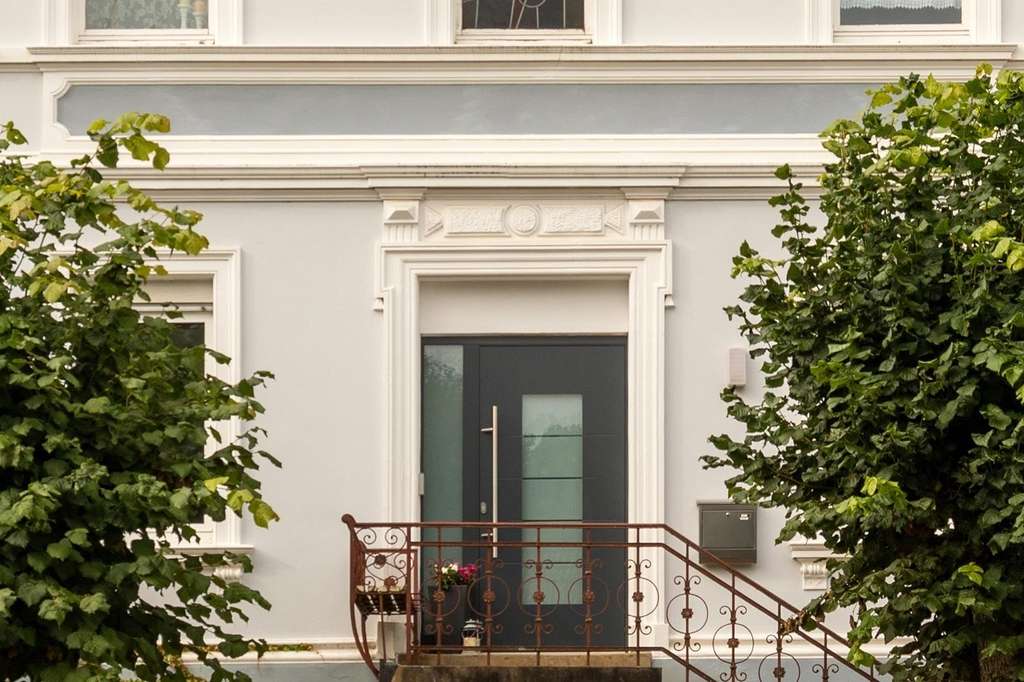 Immobilie in Halver - Ein-/Zweifamilienhaus mit Garage, Doppelcarport und Garten - Bild 3