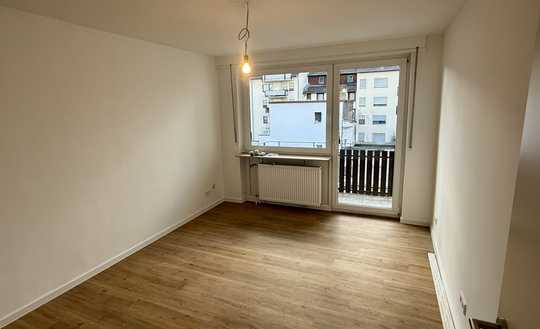 Kernsanierte 2-Zimmer-Wohnung mit Balkon & Duplex-Stellplatz – Erstbezug nach Sanierung