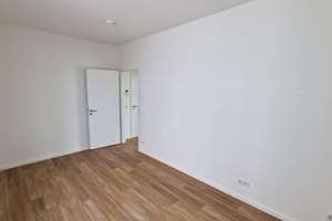 Charmante Dachgeschosswohnung in Berlin mit Terrasse – In den Alboingärten 35, 12103 Schöneberg, Berlin – Vorschaubild 8