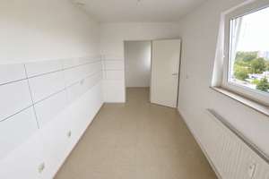 Hoch über den Dächern von Bonn Große 2 ZKB Balkon Wohnung – Brieger Weg 2, 53119 Tannenbusch, Bonn – Vorschaubild 3