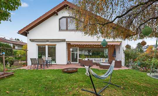 Repräsentativ, ruhig, außergewöhnlich – Wohnen im Raumkönig von Grünwettersbach!