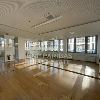 Neuwertige Büros - Frisches Ambiente für Ihre Geschäfte!