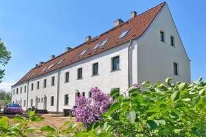 Idyllisches Reihenmittelhaus mit eigener Terrasse im schönen Seegebiet Mansfelder Land! – Friedrich-Wege-Straße 13d, 6318 Wansleben am See – Vorschaubild 1