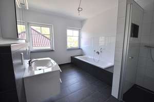 Neuwertige 4-Zimmer-Doppelhaushälfte zur Miete in Neuengroden, Wilhelmshaven – Die vollständige Adresse der Immobilie erhältst du vom Anbieter., 26389 Neuengroden, Wilhelmshaven – Vorschaubild 3