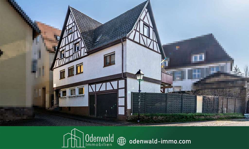 Immobilie in Adelsheim - Liebevoll renoviertes Fachwerkhaus mit Sonnenterrasse und Garten - Bild 0