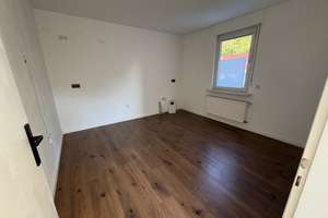 Wohnen am Wohnen am Waldrand: Charmante 4-Zimmer-Maisonette,  2 Bäder, Garage u. Stellplatz – Die vollständige Adresse der Immobilie erhältst du vom Anbieter., 42897 Lennep West, Remscheid – Vorschaubild 3