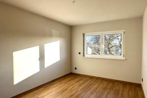 Jetzt Miete möglich! Winkelbungalow 5 km bis Neubrandenburg, Baujahr 2022, Doppelgarage, EBK,Carport – Die vollständige Adresse der Immobilie erhältst du vom Anbieter., 17039 Sponholz – Vorschaubild 12