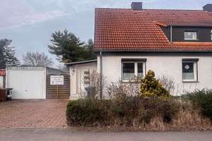957 m² Grundstück - Doppelhaushälfte - Garage - ruhige Lage