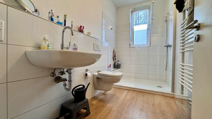 Immobilie in Leichlingen - SAYAN Immobilien: Wunderschöne Altbau-Villa (415 m²) mit hohen Decken in bester Lage von Leichlingen - Bild 4