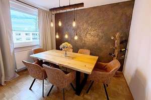 Renovierte 3-Zi.-Wohnung mit Loggia in beliebter Wohnlage in Erlangen