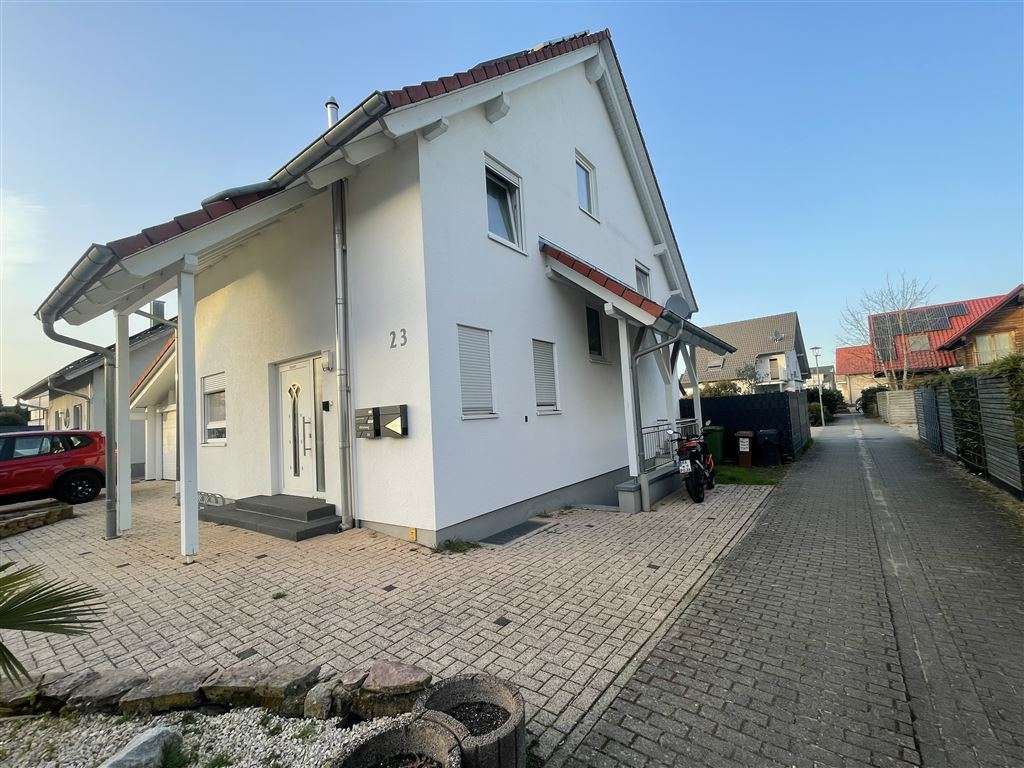 Immobilie in Iffezheim - Vemietetes EFH mit ELW und vielen Extras - Bild 2