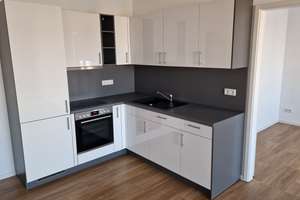 Moderne 2 Zimmerwohnung Einbauküche/Balkon – In den Alboingärten 5, 12103 Schöneberg, Berlin – Vorschaubild 2