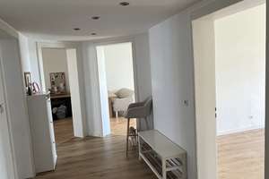4-Zimmer-Altbau-Wohnung im Dichterviertel von Wiesbaden – Die vollständige Adresse der Immobilie erhältst du vom Anbieter., 65187 Südost, Wiesbaden – Vorschaubild 7