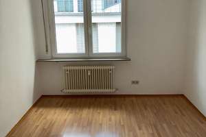 TIPP ! Attraktive 3,5-Zimmer-Wohnung  in Neu-Ulm - am Petrusplatz – Die vollständige Adresse der Immobilie erhältst du vom Anbieter., 89231 Neu-Ulm – Vorschaubild 8