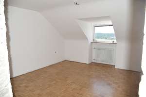 Schöne 3-Zimmer-Dachgeschoss-Wohnung in Stuttgart-Ost (Frauenkopf) mit toller Aussicht – Die vollständige Adresse der Immobilie erhältst du vom Anbieter., 70184 Frauenkopf, Stuttgart – Vorschaubild 5
