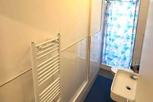 Schönes WG Zimmer in 3-Zimmer Wohnung in Top Sanderau Lage ab 01.09. / 2er WG! Küche vorhanden! – Huttenstraße 10a, 97072 Würzburg – Vorschaubild 7