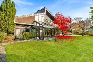 Zeitloses Architektenhaus mit Einliegerbereich in exponierter Wohnlage von Greven – Die vollständige Adresse der Immobilie erhältst du vom Anbieter., 48268 Greven – Vorschaubild 2