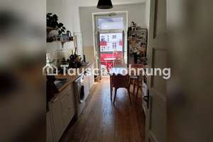 Tauschwohnung: Helle und ruhige Altbauwohnung mit Balkon und Badewanne