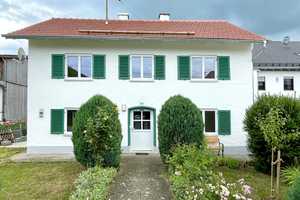 Charmantes Einfamilienhaus mit Garage – Ostallgäu (Kreis) – Vorschaubild 1