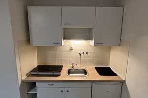 Vollständig renovierte 1-Raum-Wohnung mit Balkon und Einbauküche in Bielefeld – Bielefeld – Vorschaubild 3