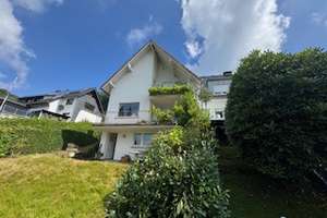 Engelskirchen, solide DHH in sonniger, sehr guter Aussichtslage und hohem Wohnwert – Die vollständige Adresse der Immobilie erhältst du vom Anbieter., 51766 Engelskirchen – Vorschaubild 1