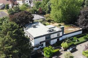 Stilvolle Architektenvilla im Bauhausstil - ein Unikat in Hannover-Sehnde – Die vollständige Adresse der Immobilie erhältst du vom Anbieter., 31319 Sehnde – Vorschaubild 2