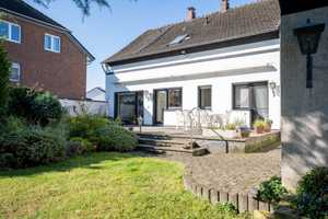 Reserviert!  Geräumiges EFH in Duisburg - Grenze Moers mit Potential für Baugrundstück – Grenzstraße 125, 47198 Duisburg – Vorschaubild 1
