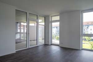 Wohnen im Park -schöne 3-Zimmer-Wohnung im 2. OG mit Balkon mit Blick ins Grüne – Werner-Uhlworm-Str. 8, 99085 Krämpfervorstadt, Erfurt – Vorschaubild 3