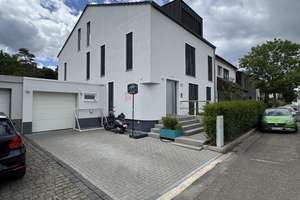  Traumhaus direkt am Stadtwald: Nachhaltig, komfortabel, modern & luxuriös – Die vollständige Adresse der Immobilie erhältst du vom Anbieter., 60599 Sachsenhausen-Süd, Frankfurt am Main – Vorschaubild 1