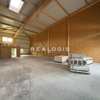 ca. 195 m² große Neubau Hallenfläche mit Büro
