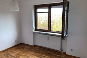 Helles Wohnjuwel auf 2 Ebenen: 2,5-Zi.-Galerie-Wohnung mit Balkon, große Dachterrasse & Stellplatz  – Niemöllerallee 17, 81739 Altperlach, München – Vorschaubild 17