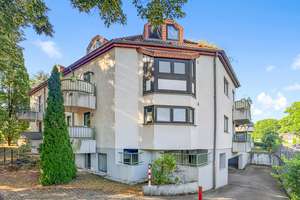 Gepflegte 2-Zimmer-Wohnung mit Sonnenterrasse und PKW-Stellplatz in bevorzugter Lage von Bonn-Mehlem – Die vollständige Adresse der Immobilie erhältst du vom Anbieter., 53179 Mehlem, Bonn – Vorschaubild 12