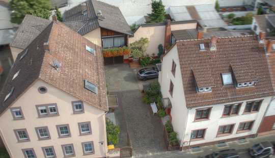 Bild von Attraktives Immobilienensemble mit 7 Wohneinheiten