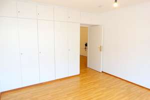 In perfekter Westendlage! Große 2 Zimmerwohnung mit tollem Südbalkon & Gartennutzung – 60323 Westend-Süd, Frankfurt am Main – Vorschaubild 10