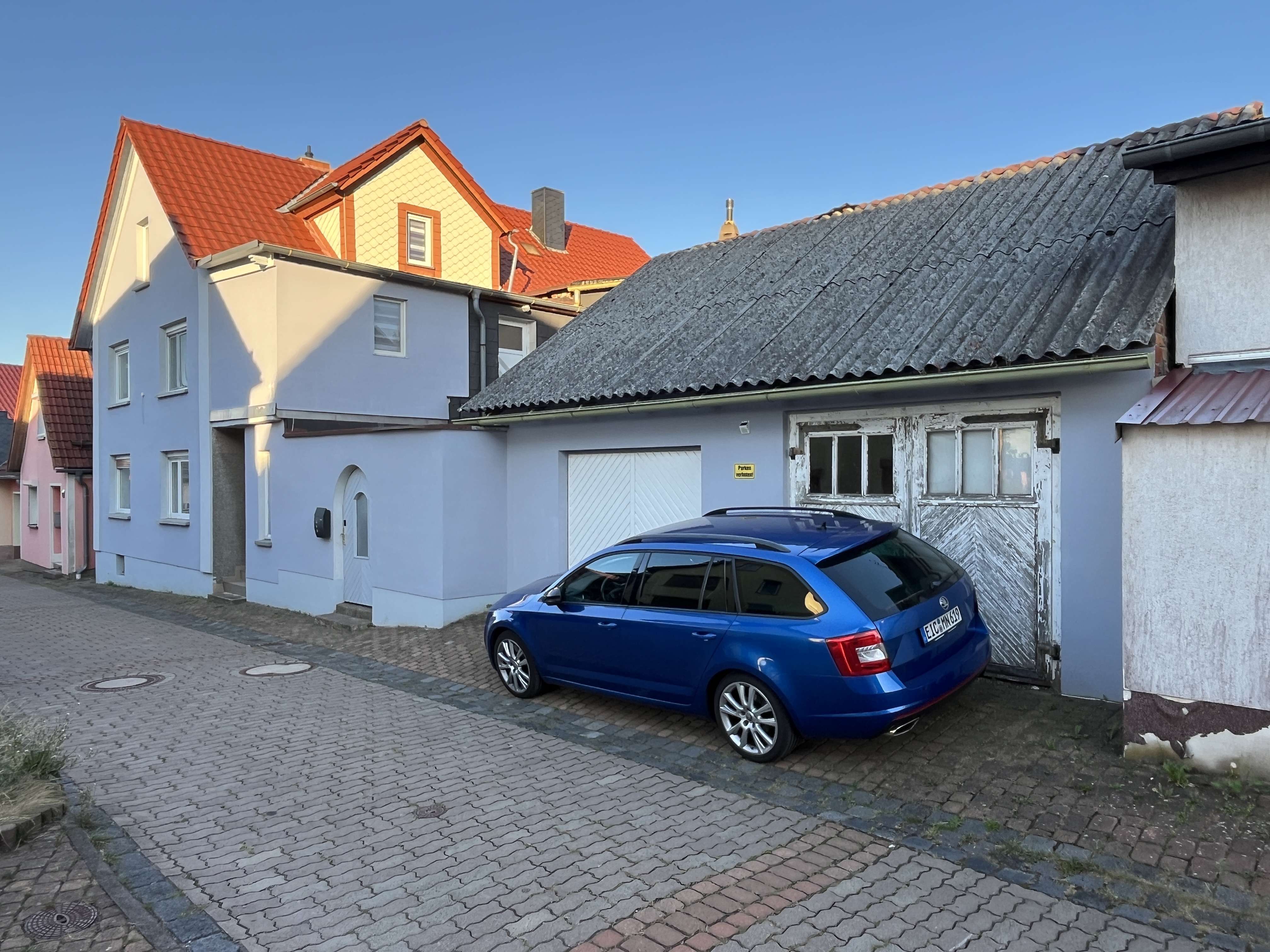 Freistellung zum 1.2.2026: 2EFH mit Elw., uneinsehb. Innenhof, Gartengrundstück u. Garagengebäude, Eichsfeld Kreis – Bild 1