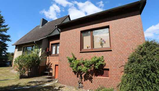 Bild von Einfamilienhaus mit Einliegerwohnung auf großem Grundstück in Gifhorn Süd