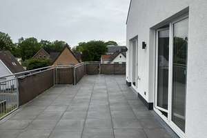 Tannenkampstraße:Moderne 3-ZKB Penthouse Wohnung in Oldenburg – Die vollständige Adresse der Immobilie erhältst du vom Anbieter., 26131 Eversten, Oldenburg (Oldenburg) – Vorschaubild 3