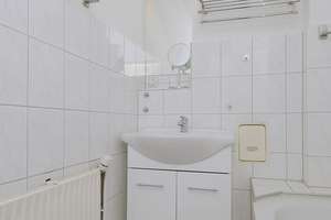 Schöne möblierte 3-Zimmer Wohnung mit Balkon und Internet in Wiesbaden West – Die vollständige Adresse der Immobilie erhältst du vom Anbieter., 65195 Westend / Bleichstraße, Wiesbaden – Vorschaubild 17