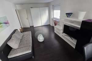 Möbliertes XL-Zimmer (21m²) in stilvoller 3er-Studenten-WG – München, Spitzwegstraße – Spitzwegstraße 15, 81373 Untersendling, München – Vorschaubild 2