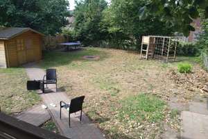 Wohnimmobilie mit neun Zimmern, Keller und Einbauküche in Alt-Homberg, Duisburg – Feldstraße 22, 47198 Alt-Homberg, Duisburg – Vorschaubild 11
