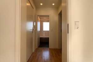 Lichtdurchflutete, frisch renovierte 1-Zimmer-Wohnung mit Balkon – von privat – 70619 Stuttgart – Vorschaubild 11