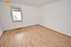 *2 Balkone, Tiefgaragenstellplatz und Aufzug in zentraler Lage* – Gießerstraße 31, 9130 Sonnenberg, Chemnitz – Vorschaubild 10
