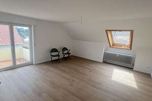 Großzügige 4-Zimmer-DG-Wohnung (110 m²) mit Garage und Einbauküche – Rosenrotweg 19, 70567 Möhringen-Süd, Stuttgart – Vorschaubild 3