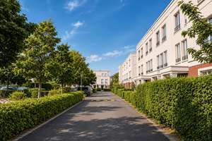 Investieren, wo Berlin besonders lebenswert ist – exklusives Reihenendhaus nahe Dahlem – Die vollständige Adresse der Immobilie erhältst du vom Anbieter., 14199 Wilmersdorf, Berlin – Vorschaubild 32