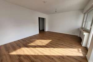 Erstbezug nach Sanierung! Helle 2-Zimmer-Wohnung mit Balkon & inkl. Stellplatz in Bonn-Duisdorf – Die vollständige Adresse der Immobilie erhältst du vom Anbieter., 53123 Duisdorf, Bonn – Vorschaubild 2