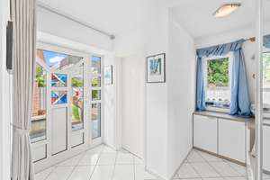 Hochwertiges Einfamilienhaus in Freystadt – stilvolles Wohnen mit traumhaftem Garten und elegantem W – Die vollständige Adresse der Immobilie erhältst du vom Anbieter., 92342 Freystadt – Vorschaubild 13