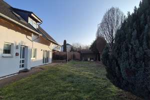 Ein Platz zum Wohlfühlen: Einfamilienhaus mit Sauna, Terrasse, großem Garten und Specksteinofen  – Die vollständige Adresse der Immobilie erhältst du vom Anbieter., 55278 Mommenheim – Vorschaubild 1