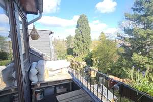 Helle, schön geschnittene Dachgeschosswohnung mit Balkon mit Aussicht ins Gr – Volmerswerther Straße 222, 40221 Bilk, Düsseldorf – Vorschaubild 13