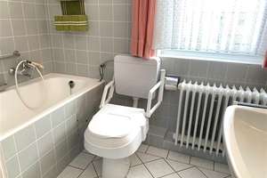 Platzwunder - Reihenmittelhaus mit Charme und Potenzial in toller Lage! – Die vollständige Adresse der Immobilie erhältst du vom Anbieter., 23701 Eutin – Vorschaubild 5