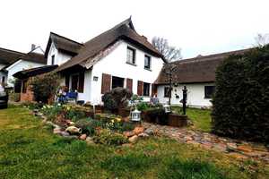 Ahrenshoop: Leeres Einfamilienhaus mit ca. 215 m² und 550 m² Grundstück per SOFORT zu VERKAUFEN – Nordvorpommern (Kreis) – Vorschaubild 1